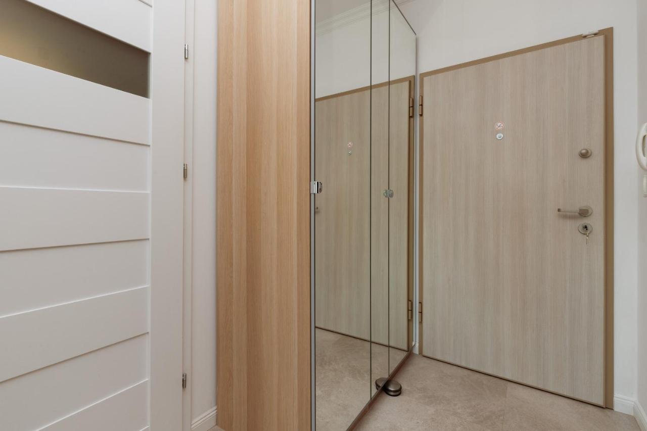 Modern Apartment With Balcony By Noclegi Renters Gdańsk Exteriör bild